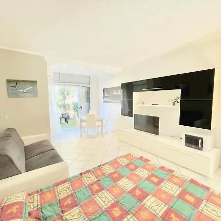 Premium Mono C4 Apartment Marina Di Bibbona